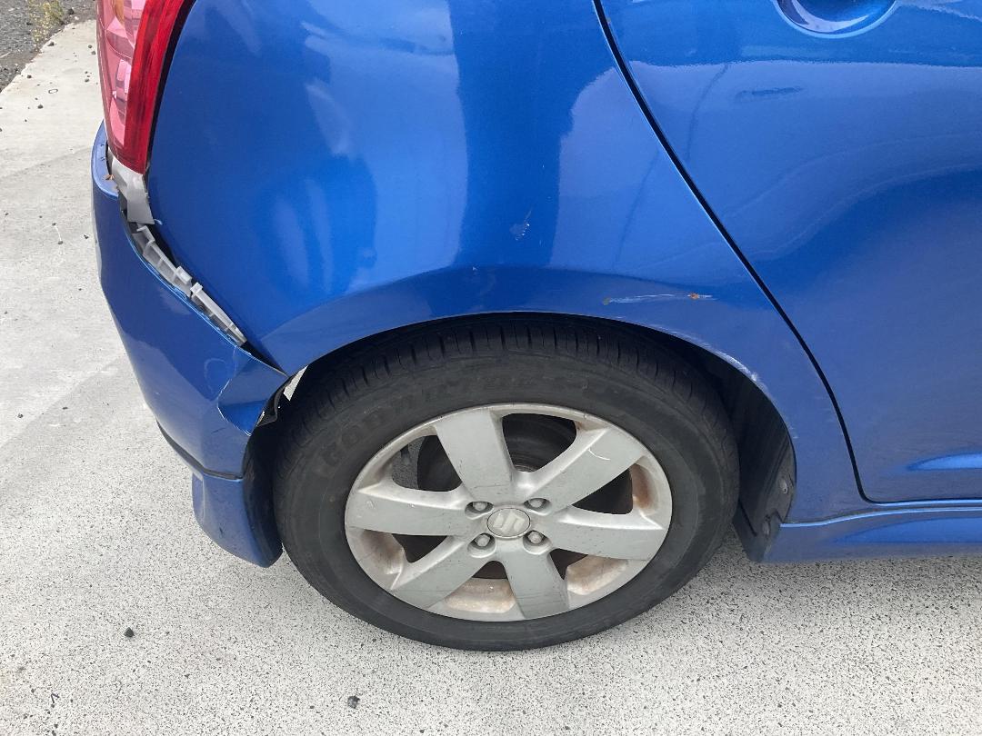 Photo '17' of Suzuki Swift