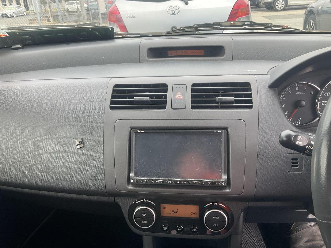 Photo '22' of Suzuki Swift