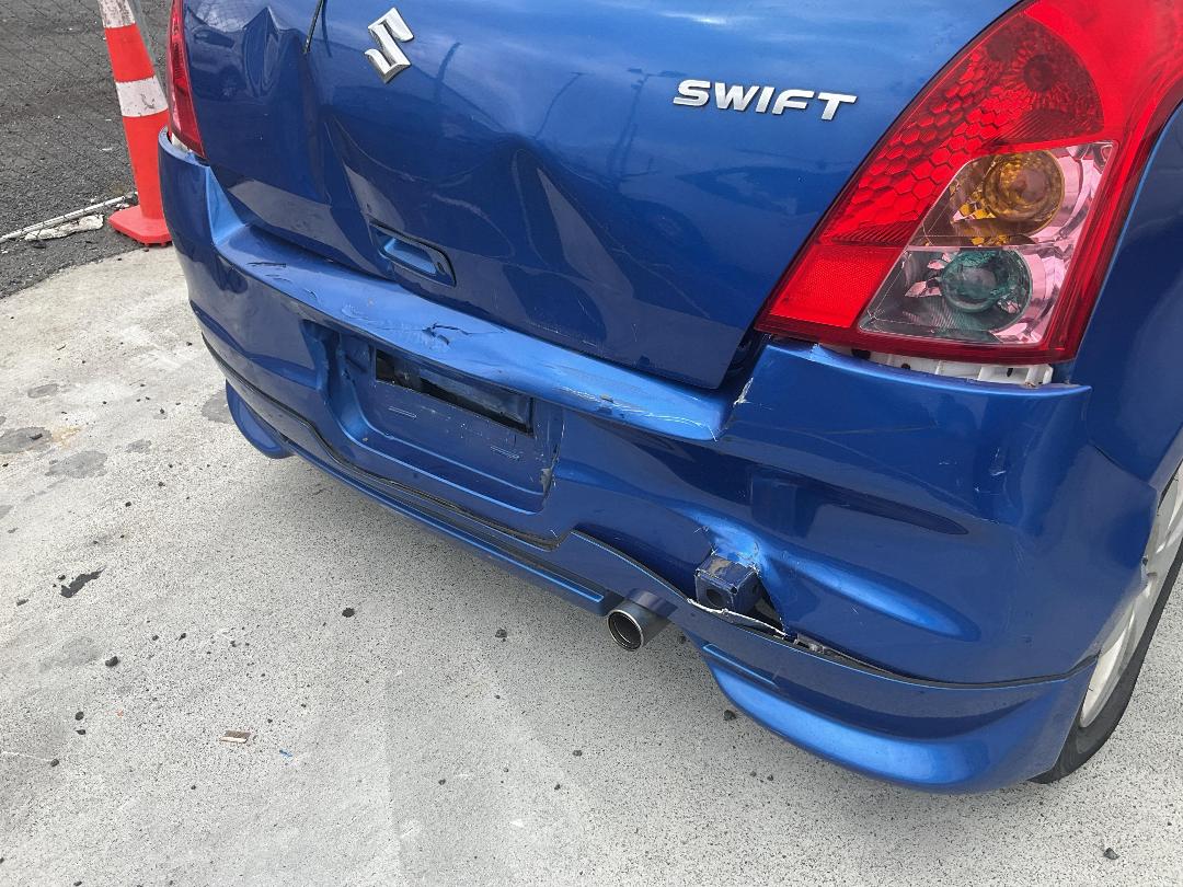 Photo '15' of Suzuki Swift