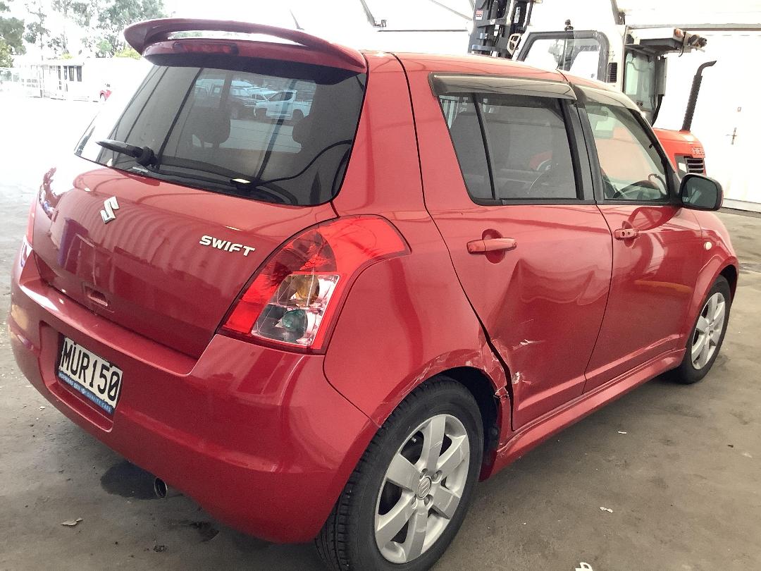 Photo '3' of Suzuki Swift
