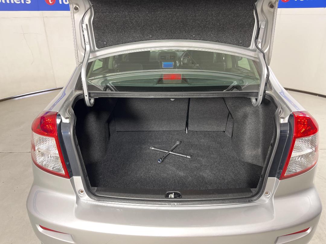 Photo '14' of Suzuki SX4 Photo '14' of Suzuki SX4