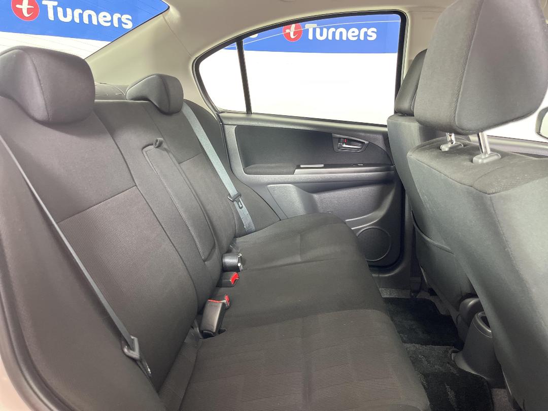 Photo '20' of Suzuki SX4 Photo '20' of Suzuki SX4