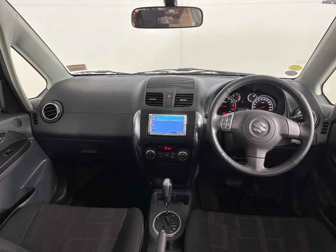 Photo '17' of Suzuki SX4 Photo '17' of Suzuki SX4