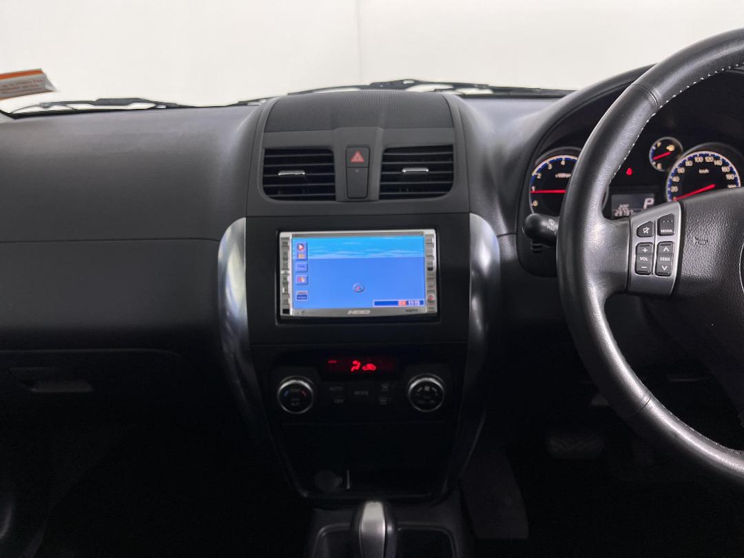 Photo '18' of Suzuki SX4 Photo '18' of Suzuki SX4