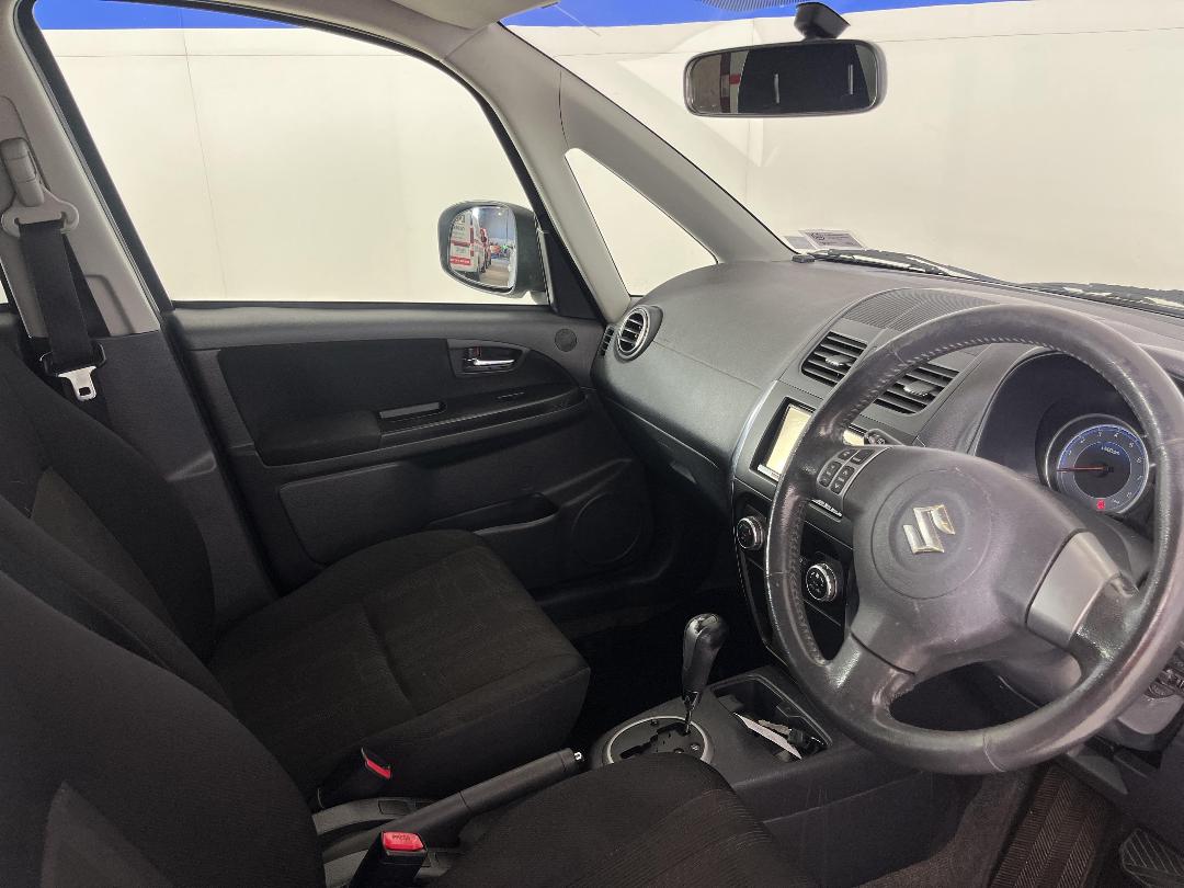 Photo '16' of Suzuki SX4 Photo '16' of Suzuki SX4