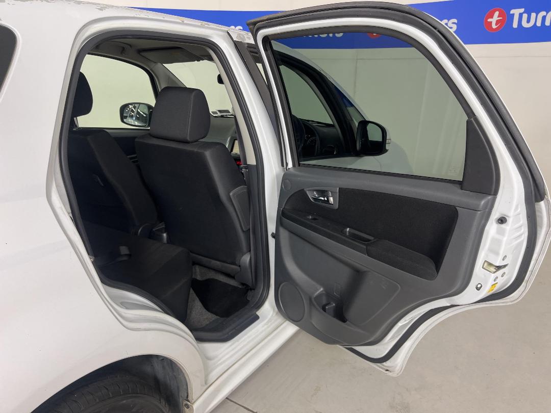 Photo '19' of Suzuki SX4 Photo '19' of Suzuki SX4