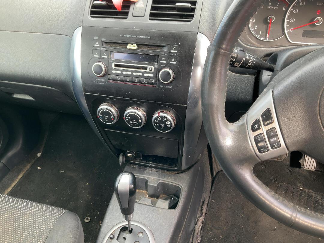 Photo '13' of Suzuki SX4 Photo '13' of Suzuki SX4