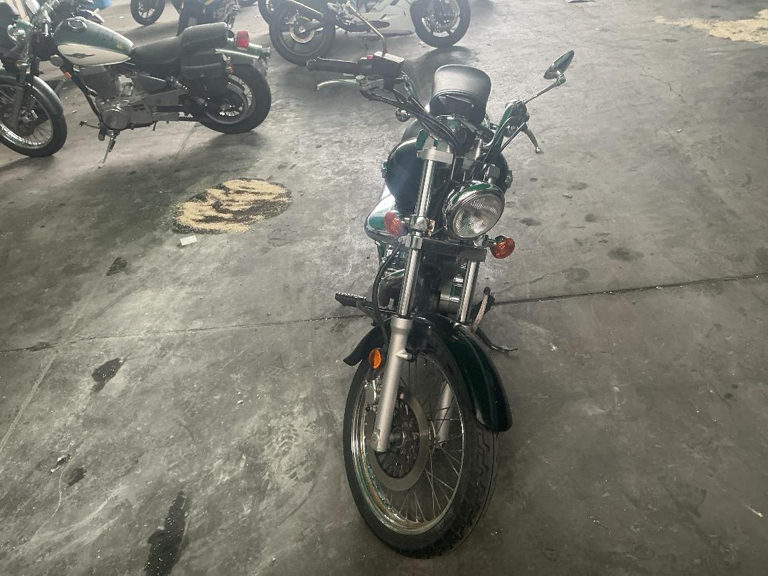 Photo '3' of Suzuki VL250 Intruder 250LC