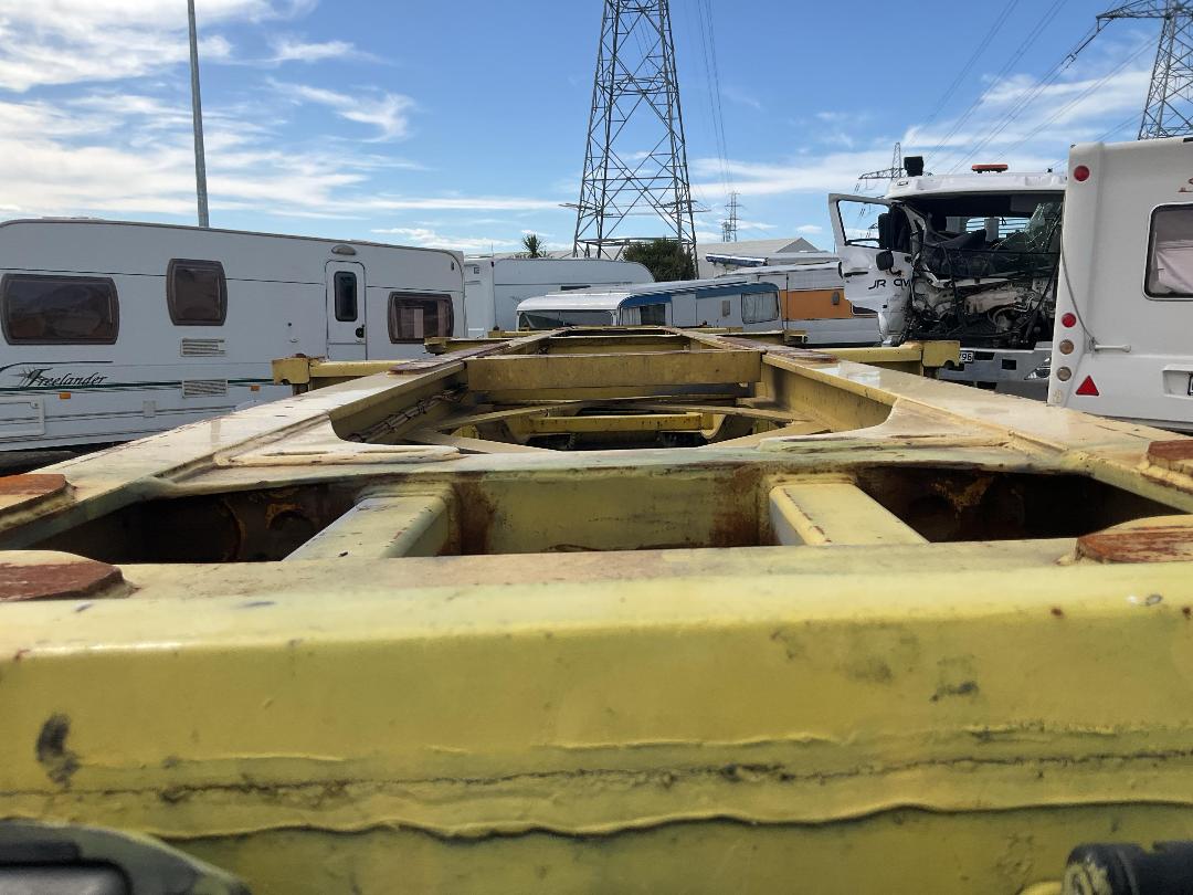 Photo '20' of TMC LM4 3421 Flat Deck - Tandem Photo '20' of TMC LM4 3421 Flat Deck - Tandem