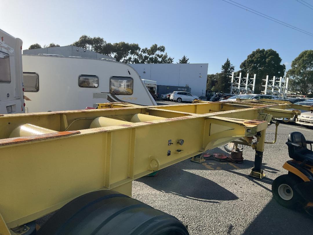 Photo '33' of TMC LM4 3421 Flat Deck - Tandem Photo '33' of TMC LM4 3421 Flat Deck - Tandem