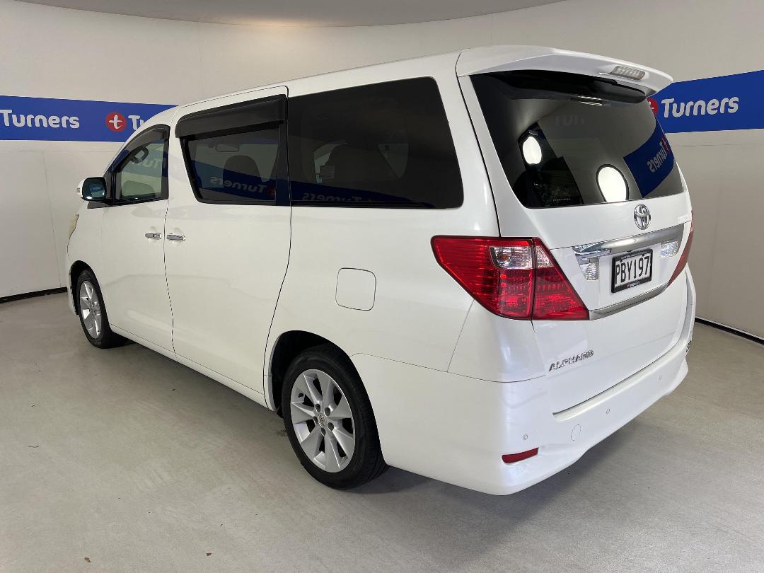 Photo '5' of Toyota Alphard