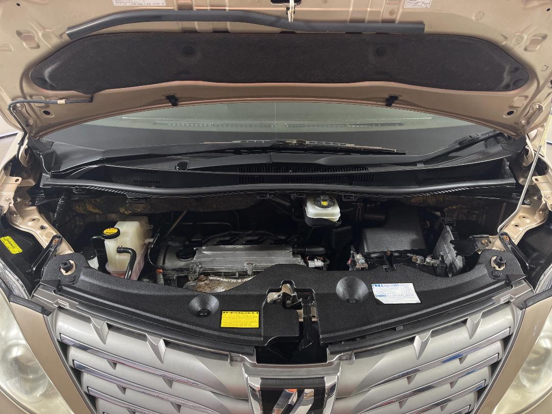 Photo '13' of Toyota Alphard Photo '13' of Toyota Alphard