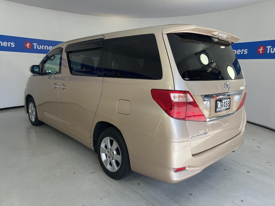 Photo '5' of Toyota Alphard Photo '5' of Toyota Alphard