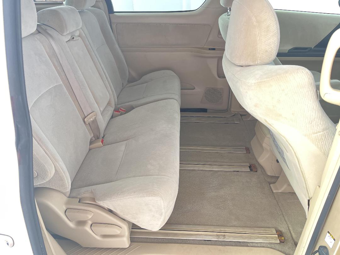 Photo '19' of Toyota Alphard Photo '19' of Toyota Alphard