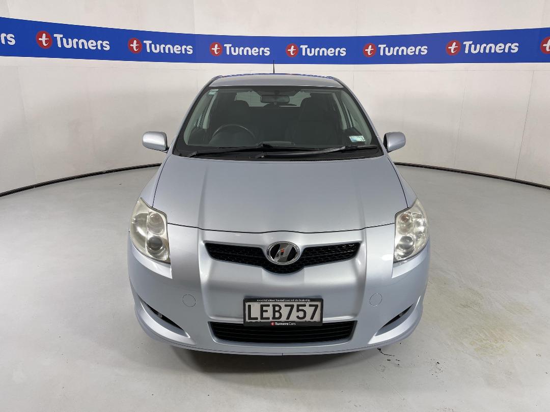 Photo '2' of Toyota Auris Photo '2' of Toyota Auris