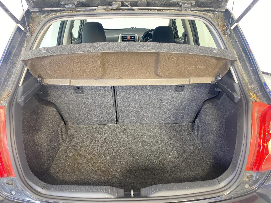 Photo '14' of Toyota Auris Photo '14' of Toyota Auris