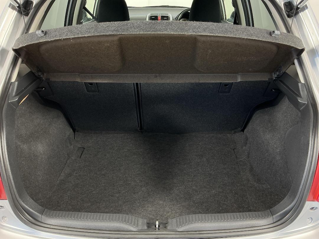 Photo '14' of Toyota Auris Photo '14' of Toyota Auris