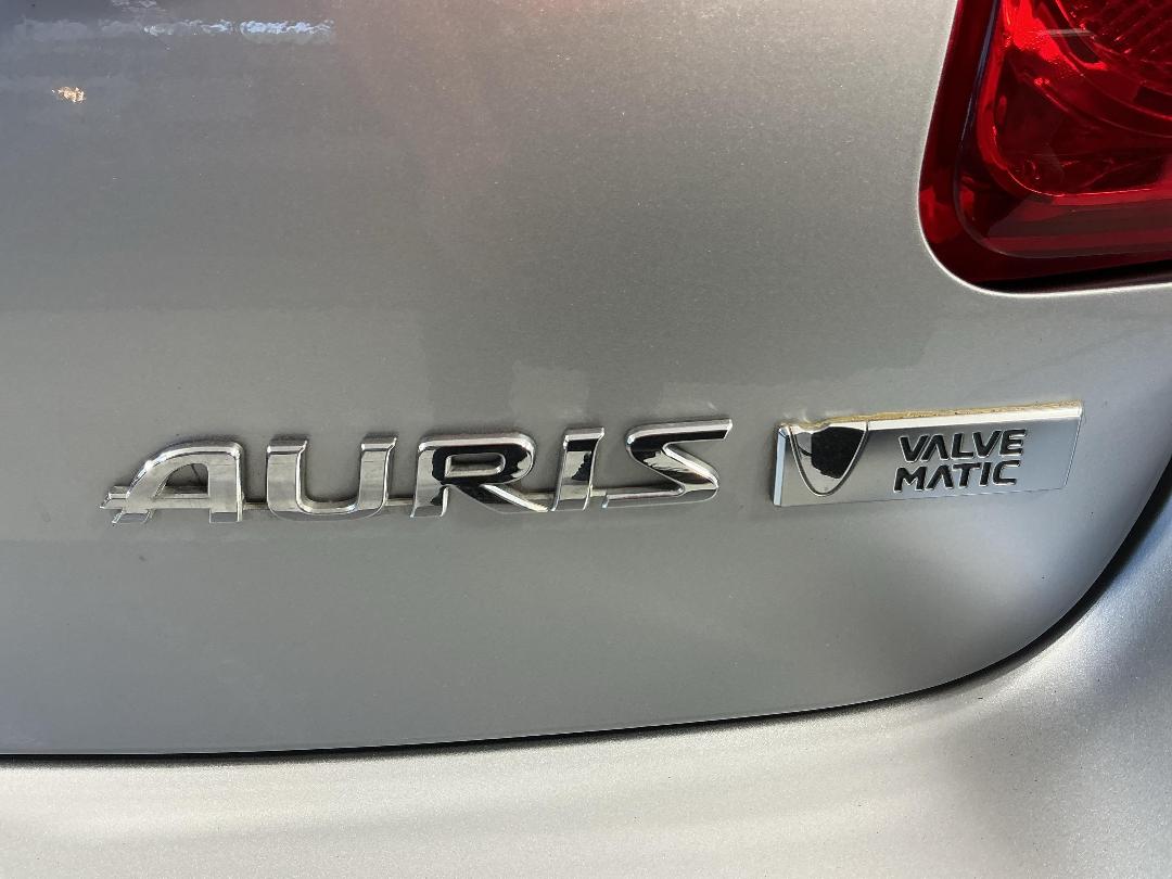 Photo '28' of Toyota Auris Photo '28' of Toyota Auris