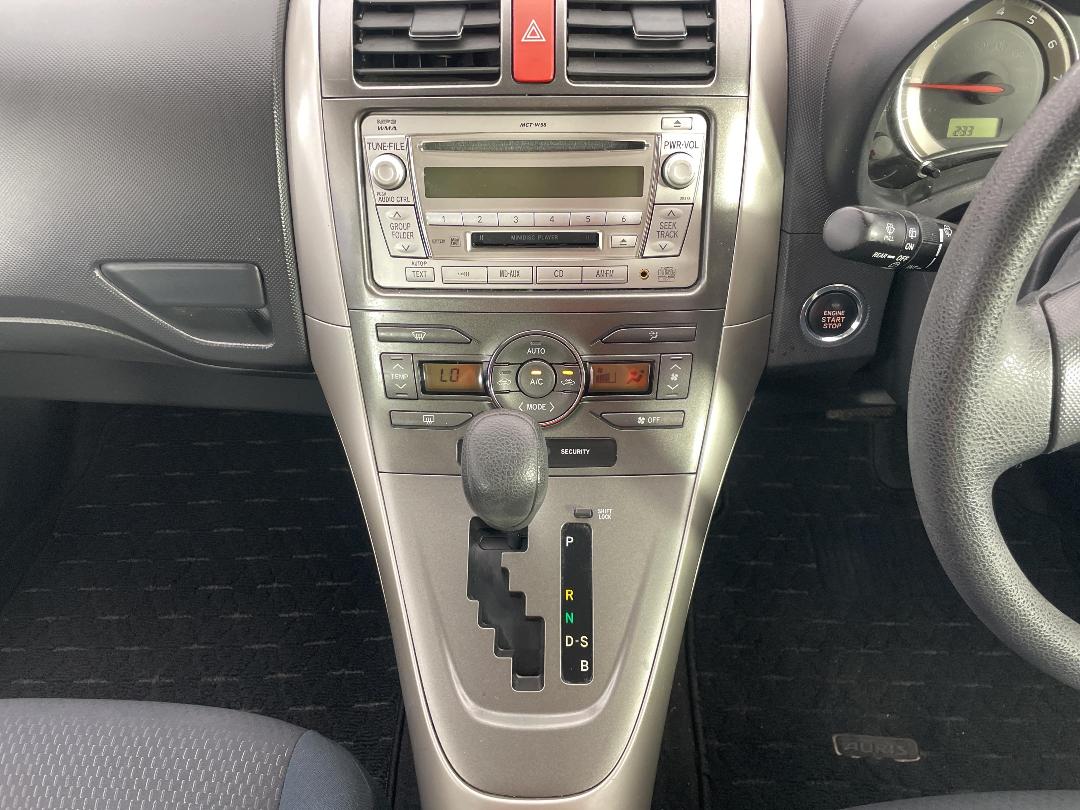 Photo '18' of Toyota Auris Photo '18' of Toyota Auris