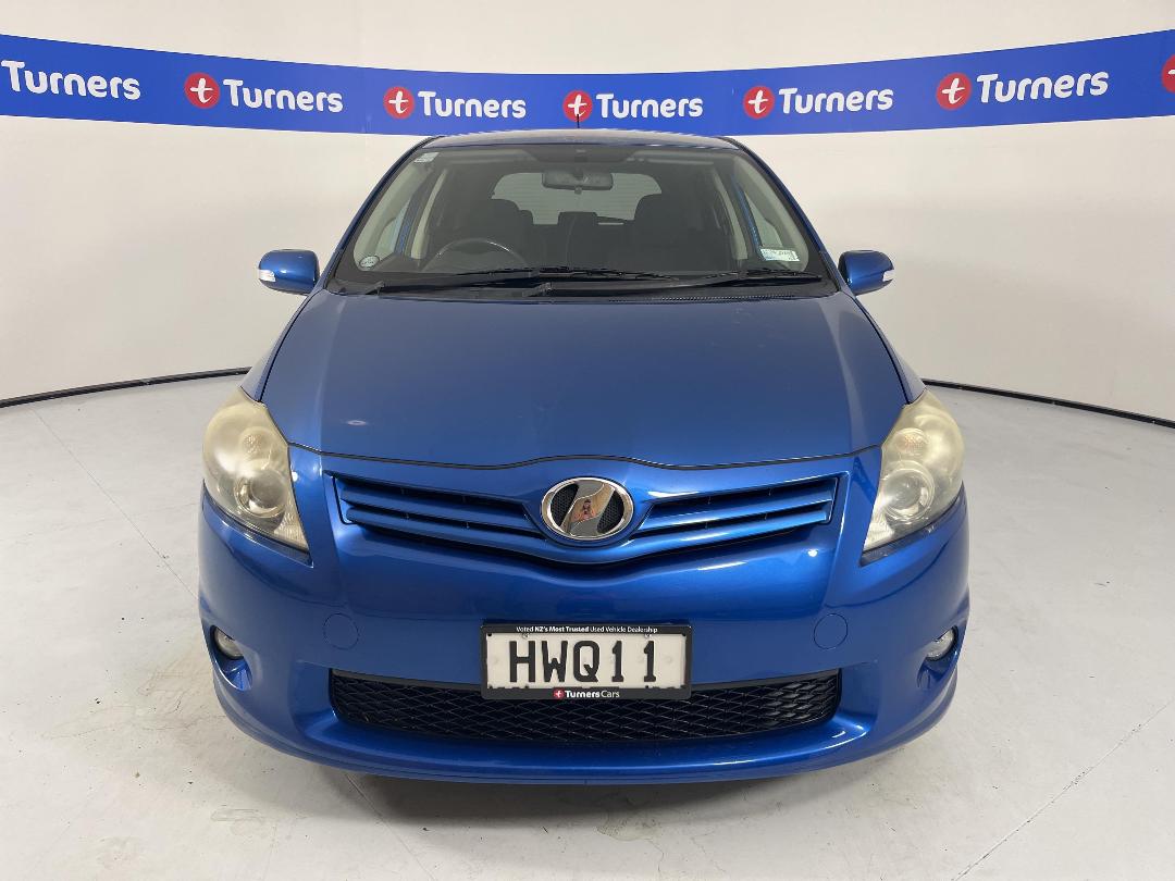 Photo '2' of Toyota Auris Photo '2' of Toyota Auris