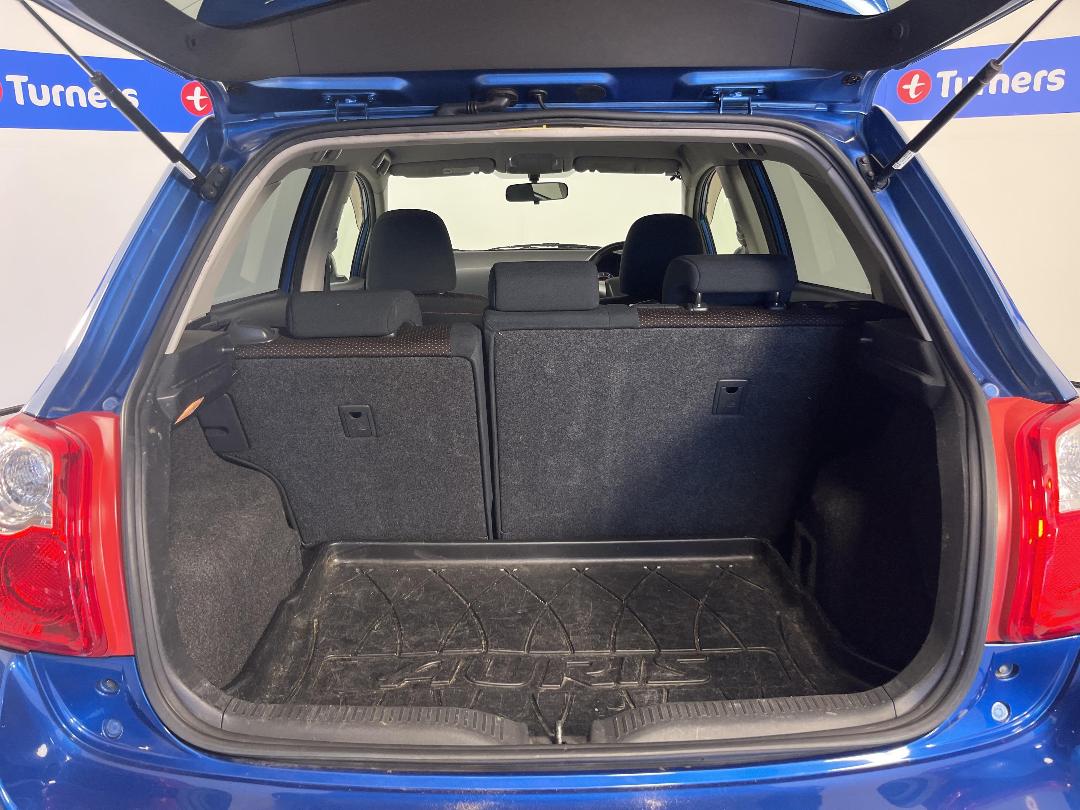 Photo '14' of Toyota Auris Photo '14' of Toyota Auris