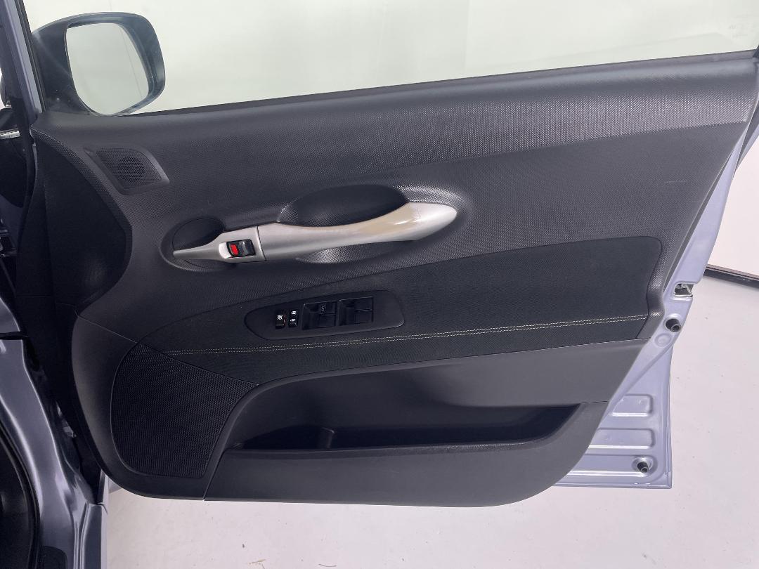 Photo '15' of Toyota Auris Photo '15' of Toyota Auris