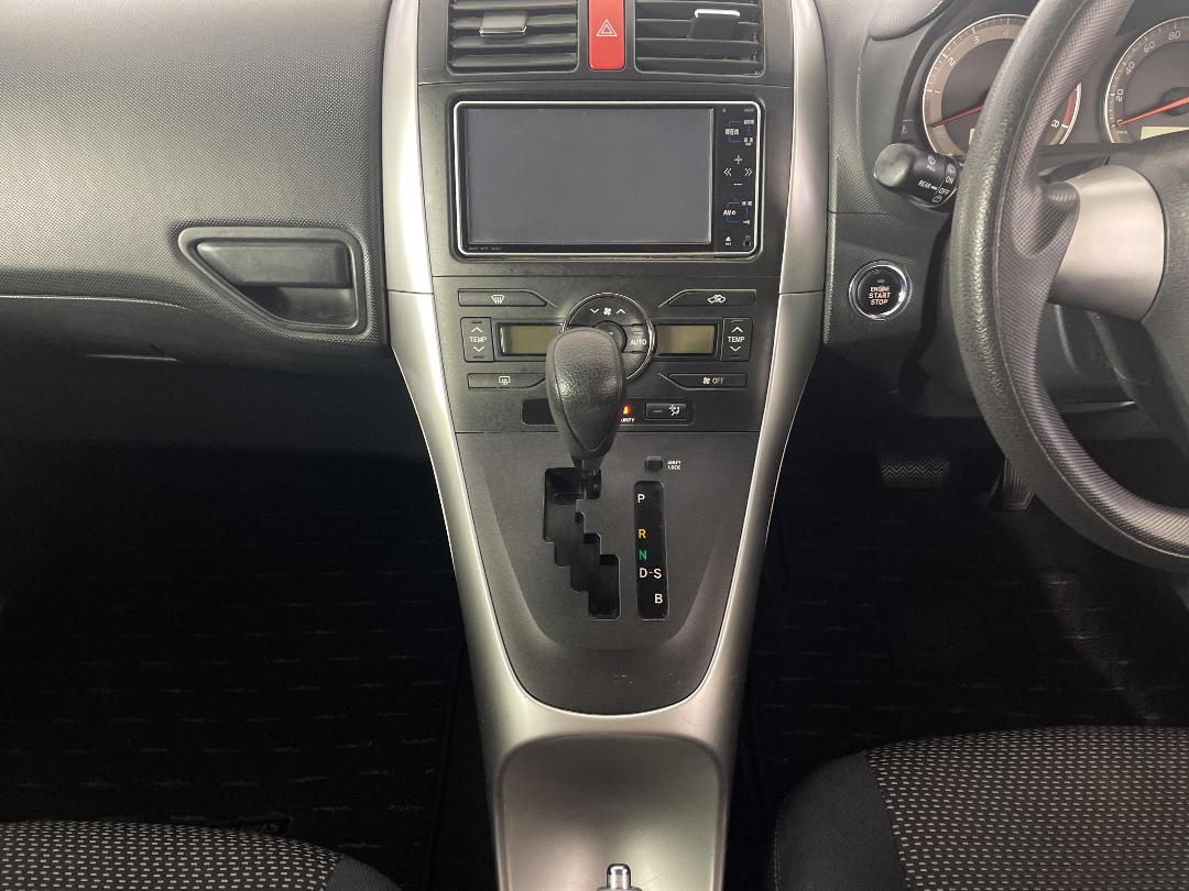 Photo '18' of Toyota Auris Photo '18' of Toyota Auris