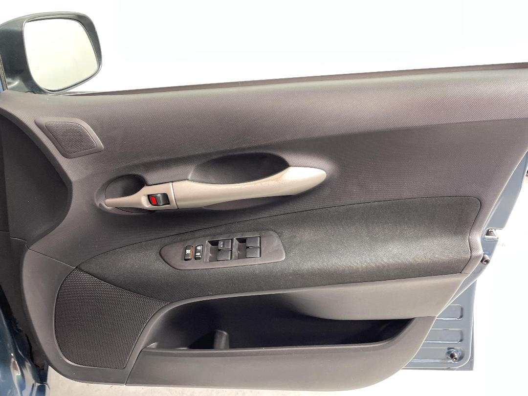 Photo '15' of Toyota Auris