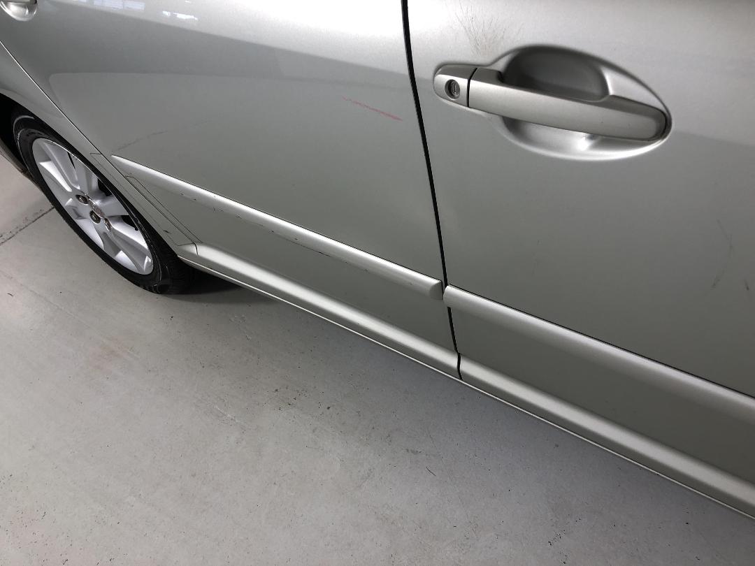 Photo '24' of Toyota Avensis