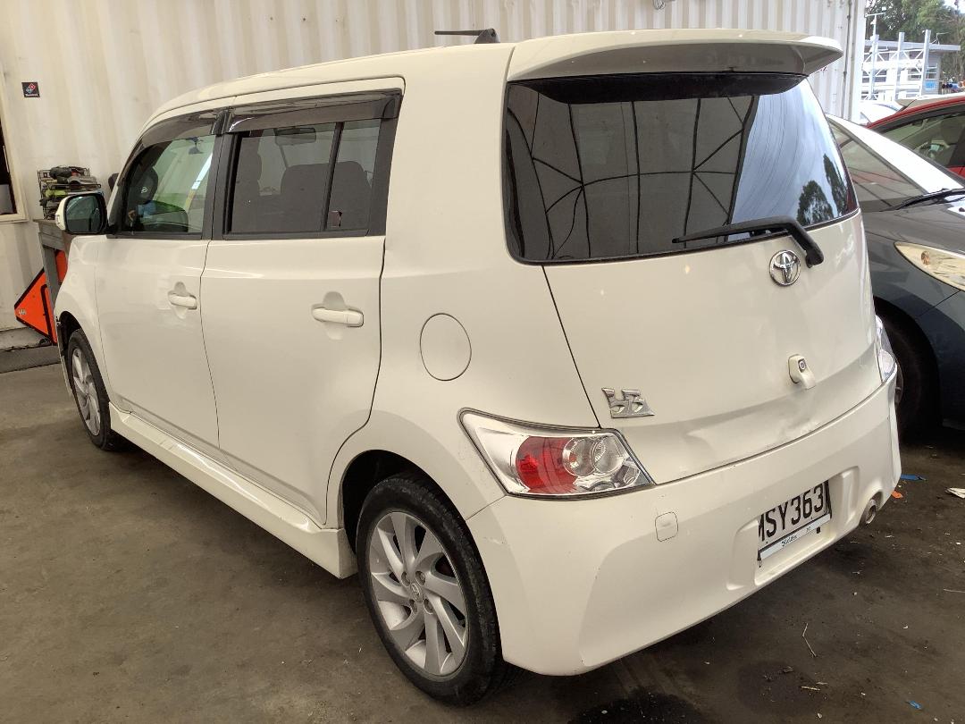 Photo '6' of Toyota BB