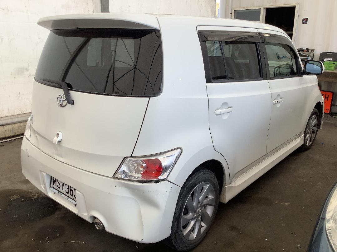 Photo '4' of Toyota BB