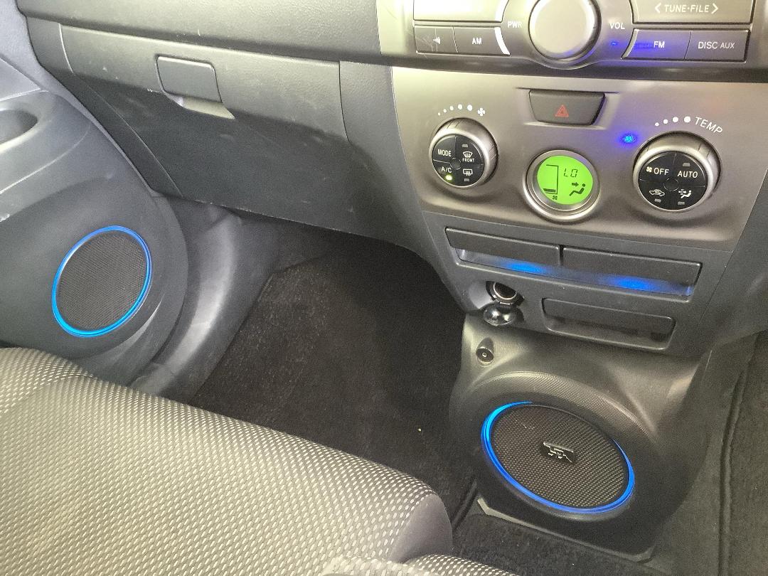 Photo '21' of Toyota BB