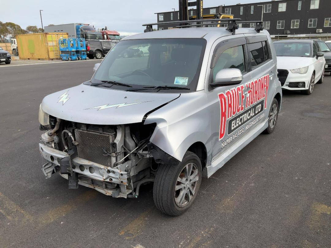 Photo '5' of Toyota BB