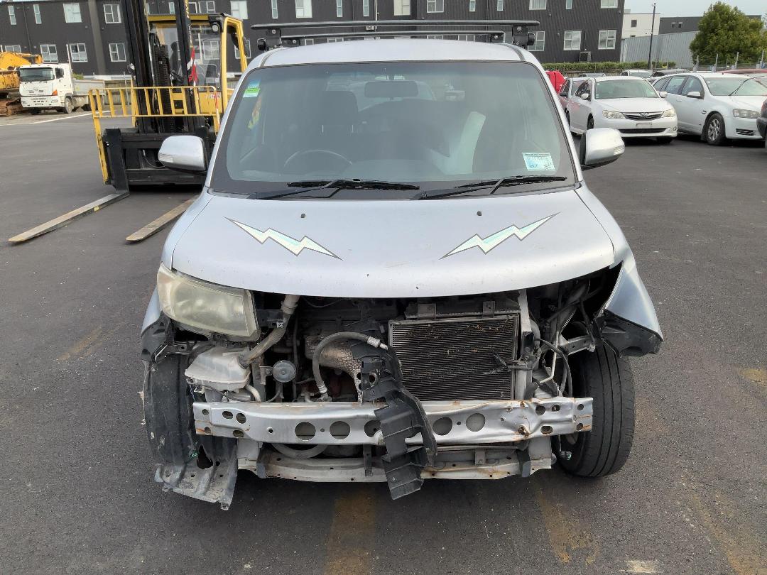 Photo '6' of Toyota BB