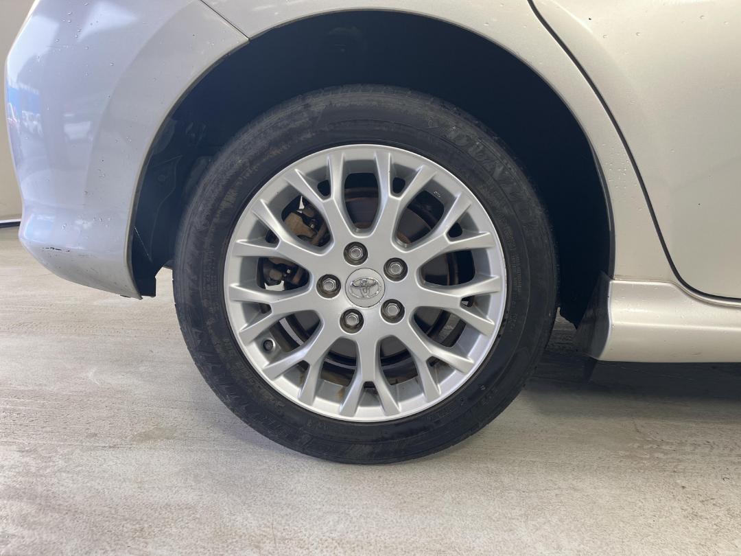 Photo '12' of Toyota Blade