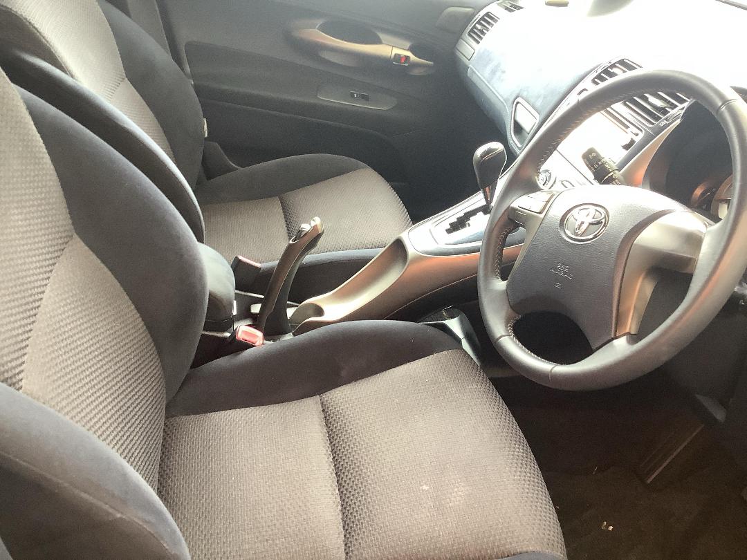 Photo '13' of Toyota Blade Photo '13' of Toyota Blade