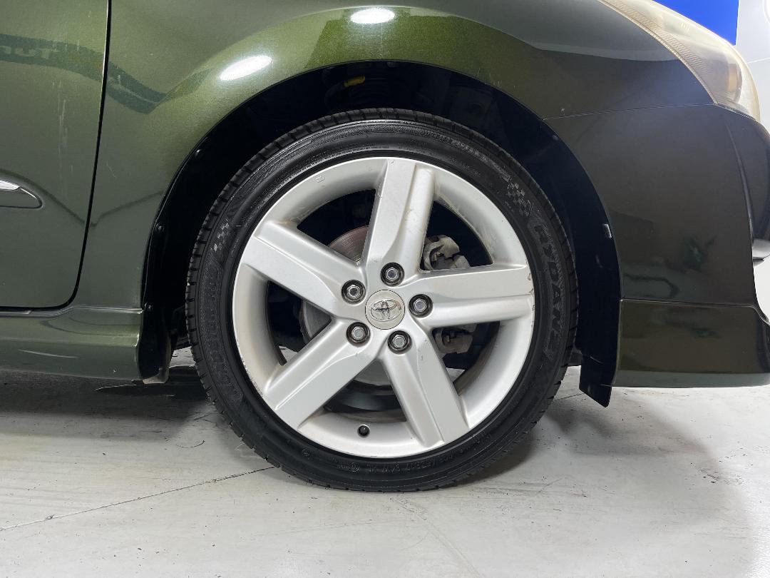 Photo '9' of Toyota Blade Photo '9' of Toyota Blade