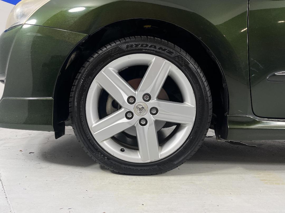 Photo '10' of Toyota Blade Photo '10' of Toyota Blade