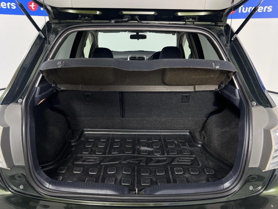 Photo '14' of Toyota Blade Photo '14' of Toyota Blade