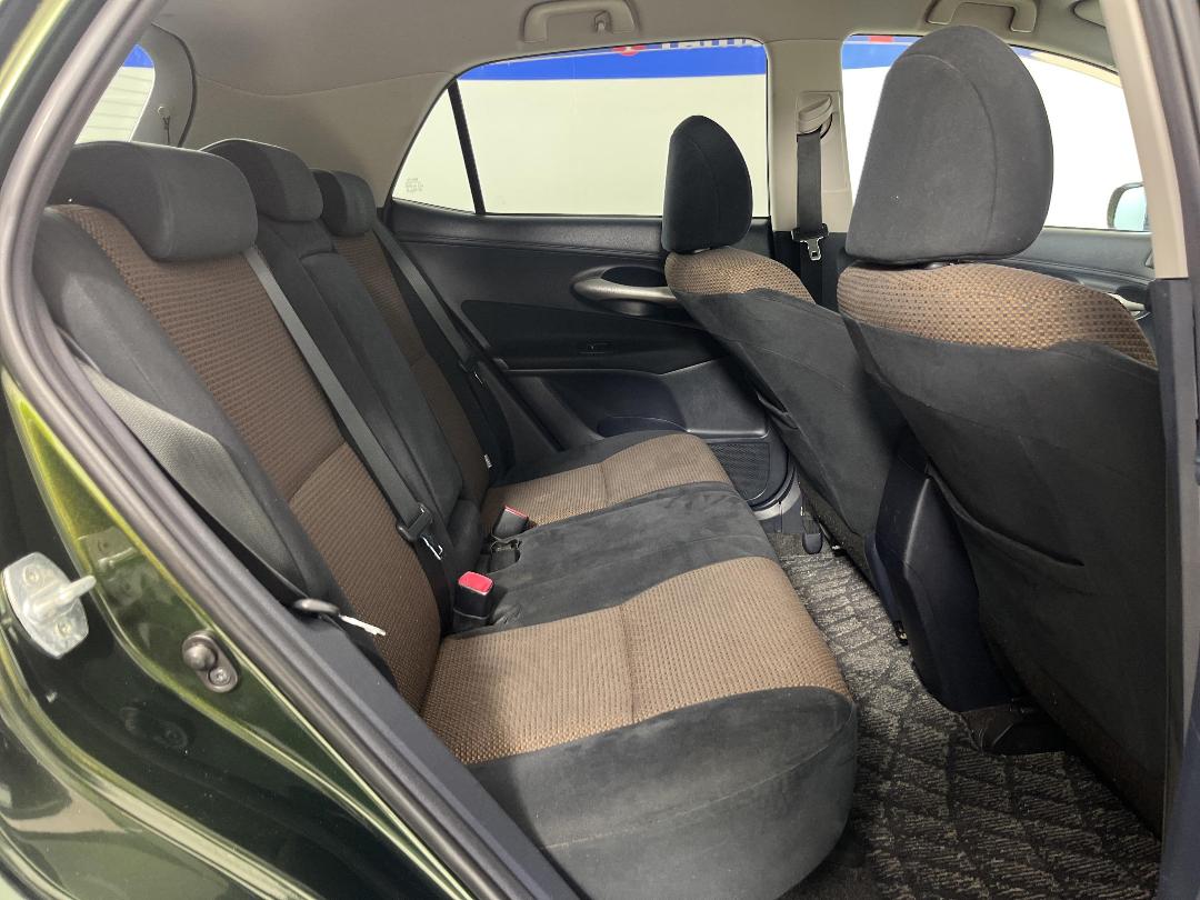 Photo '20' of Toyota Blade Photo '20' of Toyota Blade