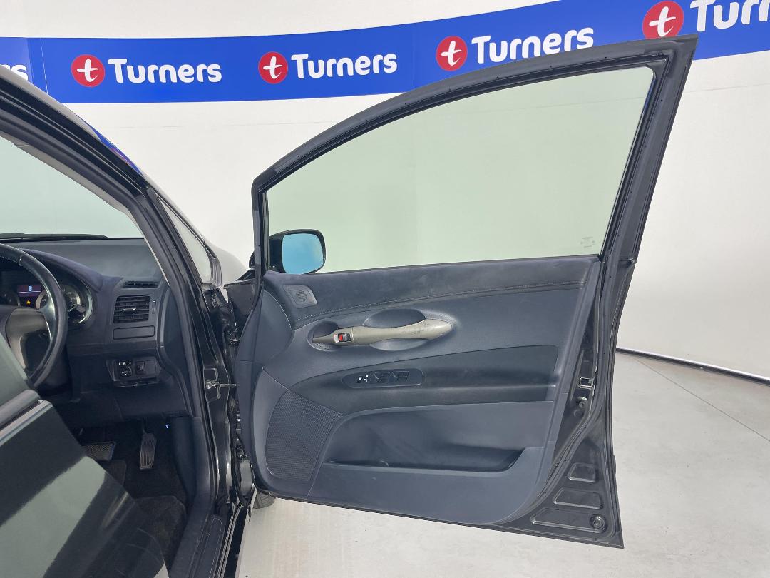 Photo '15' of Toyota Blade