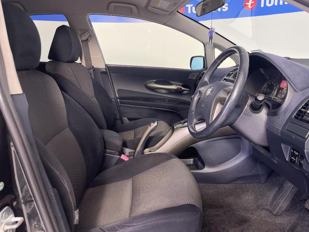 Photo '16' of Toyota Blade