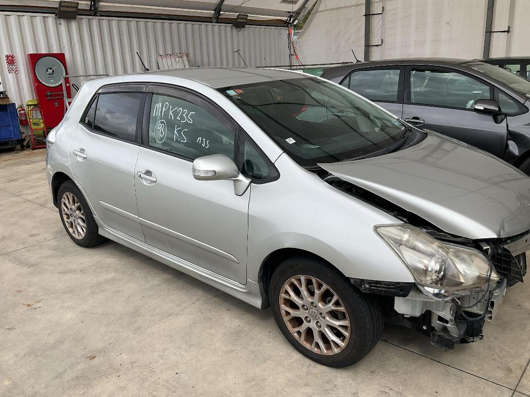 Photo '6' of Toyota Blade Photo '6' of Toyota Blade