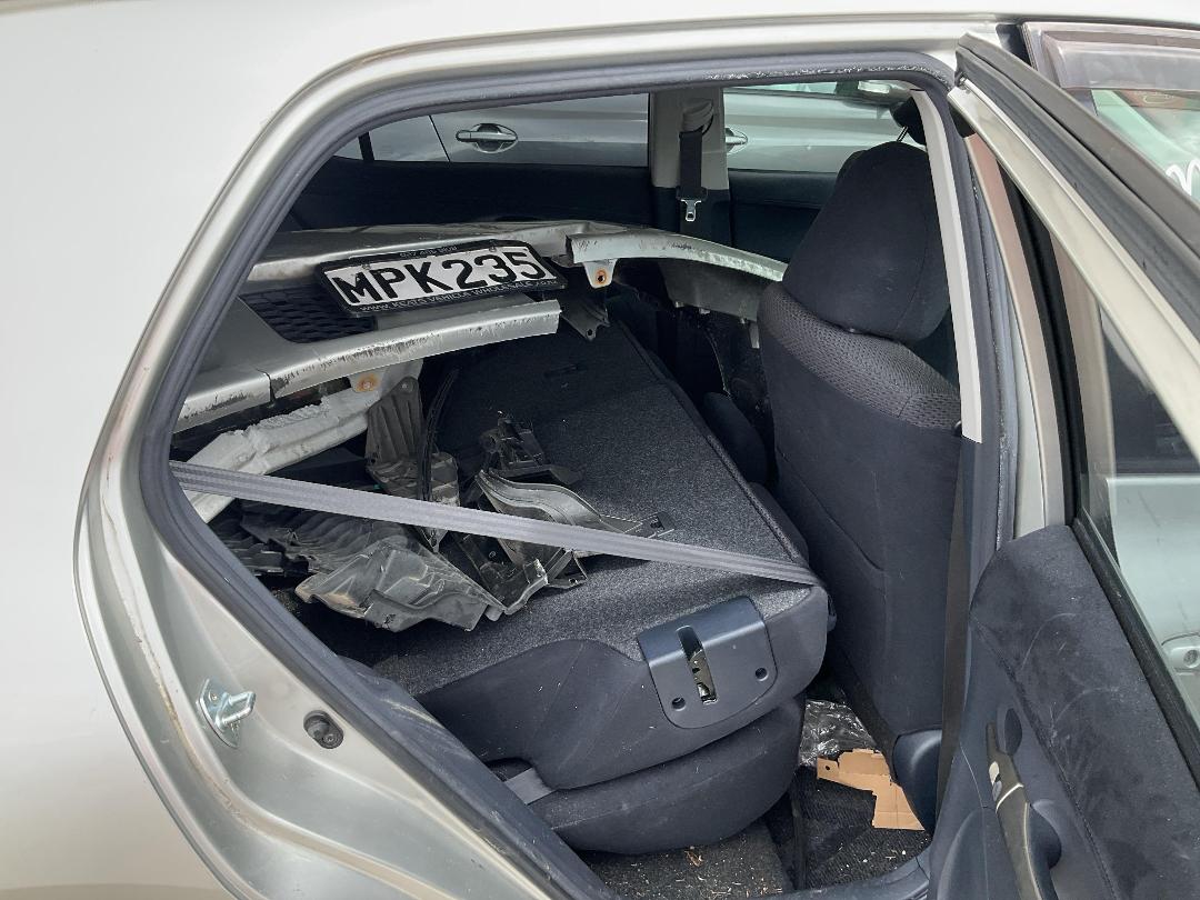 Photo '12' of Toyota Blade Photo '12' of Toyota Blade