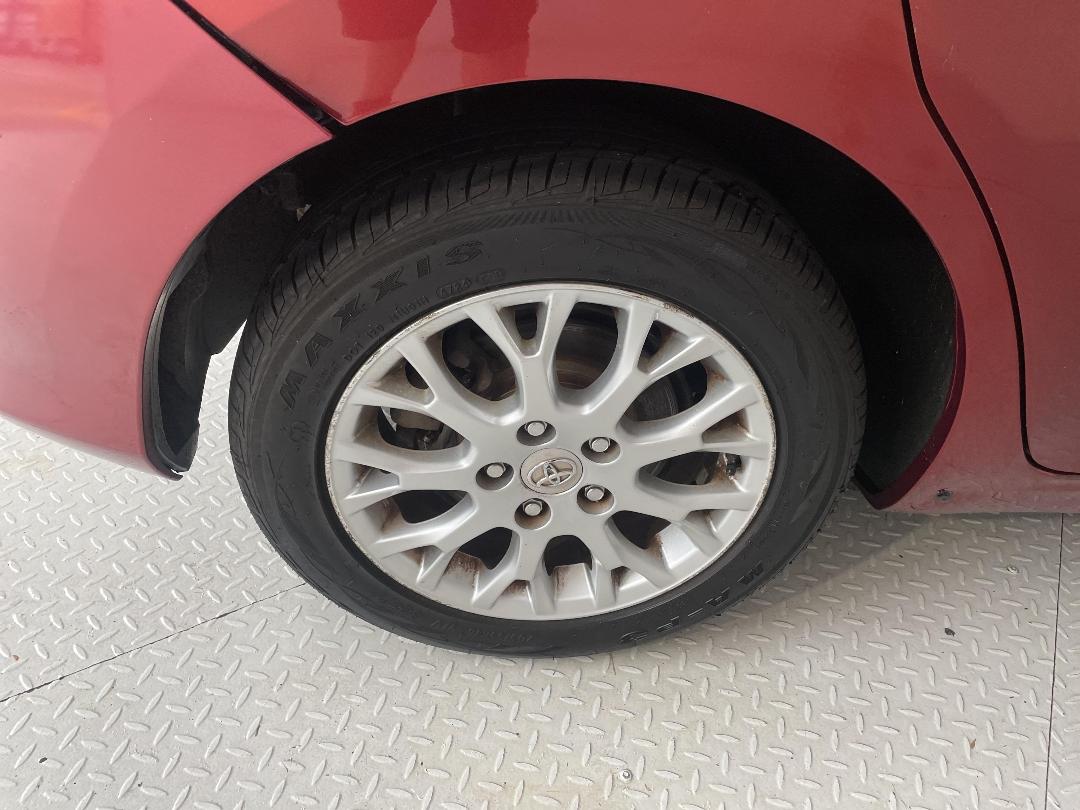 Photo '12' of Toyota Blade