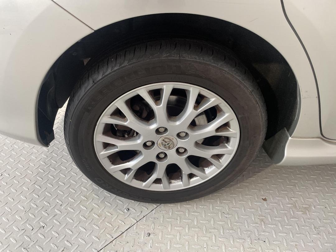 Photo '12' of Toyota Blade