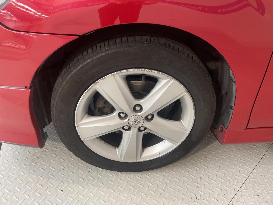 Photo '10' of Toyota Camry