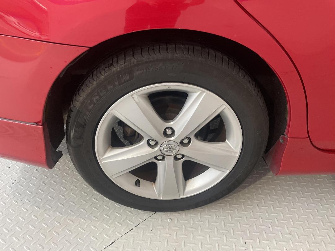 Photo '12' of Toyota Camry