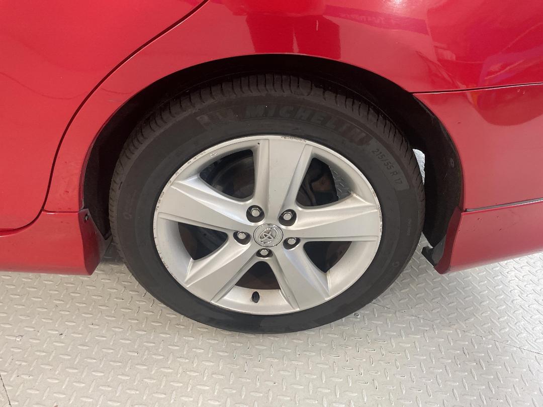 Photo '11' of Toyota Camry