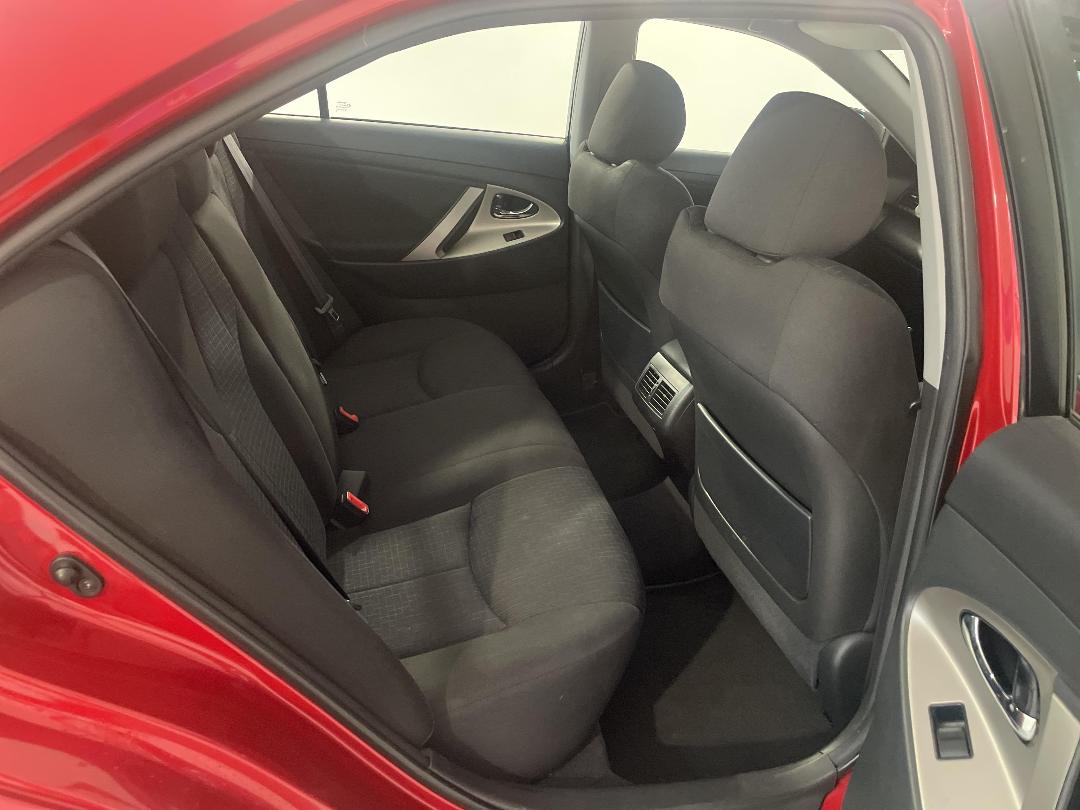 Photo '20' of Toyota Camry